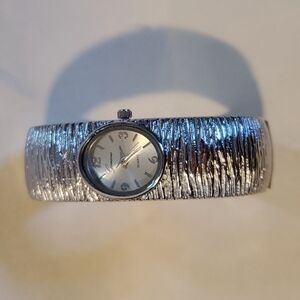 Vintage Geneva bracelet watch in silver tone